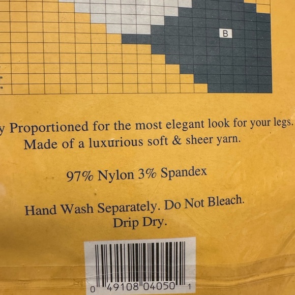 BN in Packaging Comfort Sheer Navy Pantyhose by Isadora Size B - Picture 6 of 6